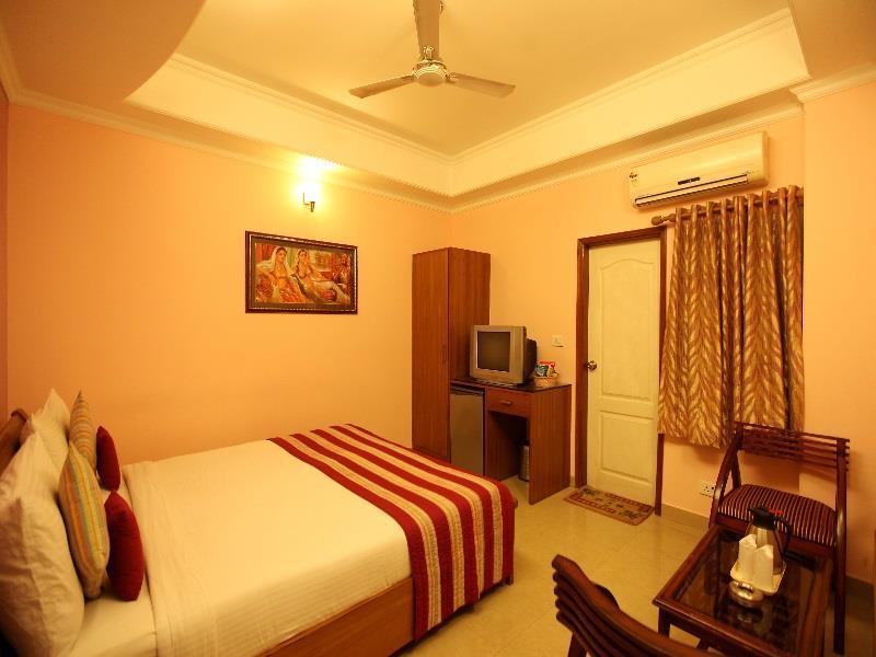 Airport Hotel Le Seasons New Delhi Exterior photo
