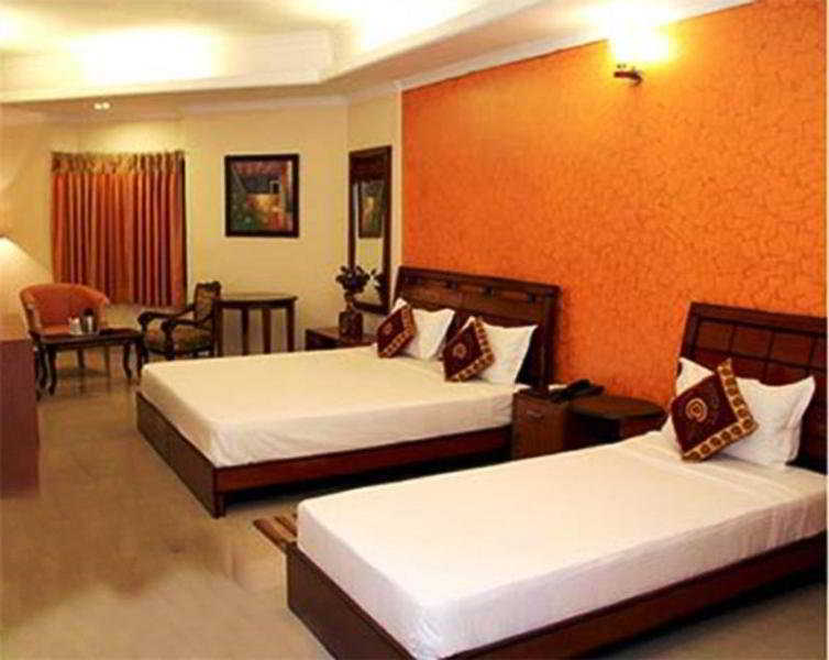 Airport Hotel Le Seasons New Delhi Exterior photo